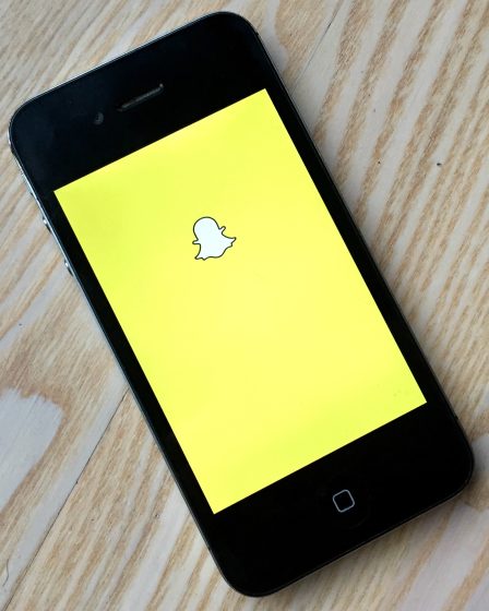 Un garçon de 17 ans condamné à une amende de 7 000 couronnes pour avoir stocké des photos nues de Snapchat 15 Un garçon de 17 ans condamné à une amende de 7 000 couronnes pour avoir stocké des photos nues de Snapchat - 14