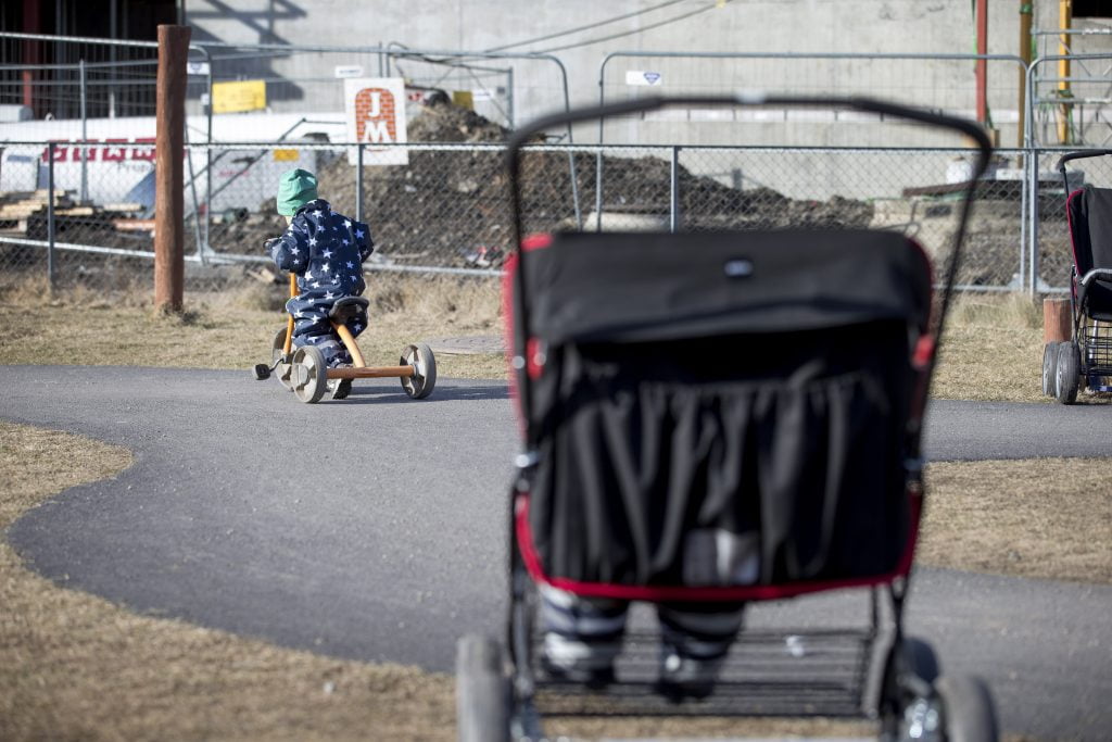 La maternelle a laissé un enfant de trois ans dans le bus 4 La maternelle a laissé un enfant de trois ans dans le bus - 3