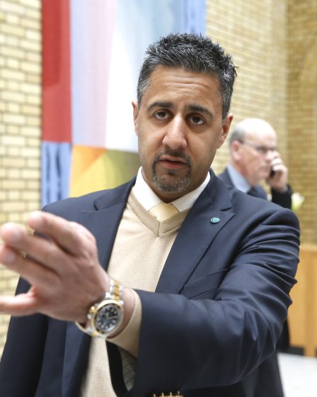 Raja reportant une vidéo islamique sur YouTube 17 Raja reportant une vidéo islamique sur YouTube - 16