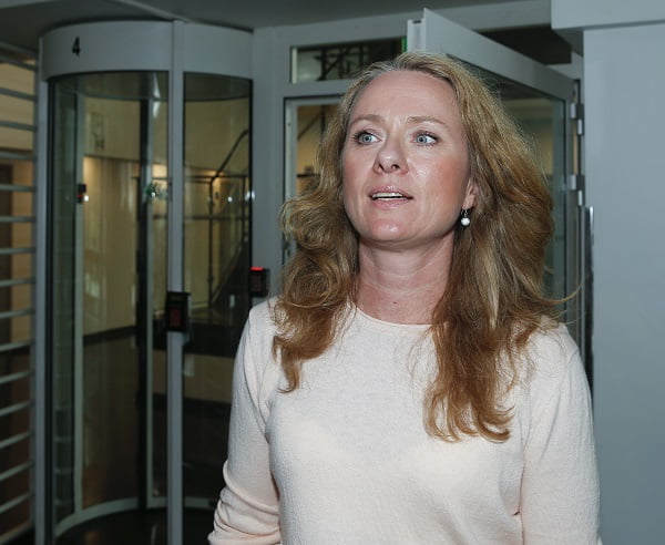 Suppression de toutes les dispositions spéciales pour les réfugiés 4 Suppression de toutes les dispositions spéciales pour les réfugiés - 3