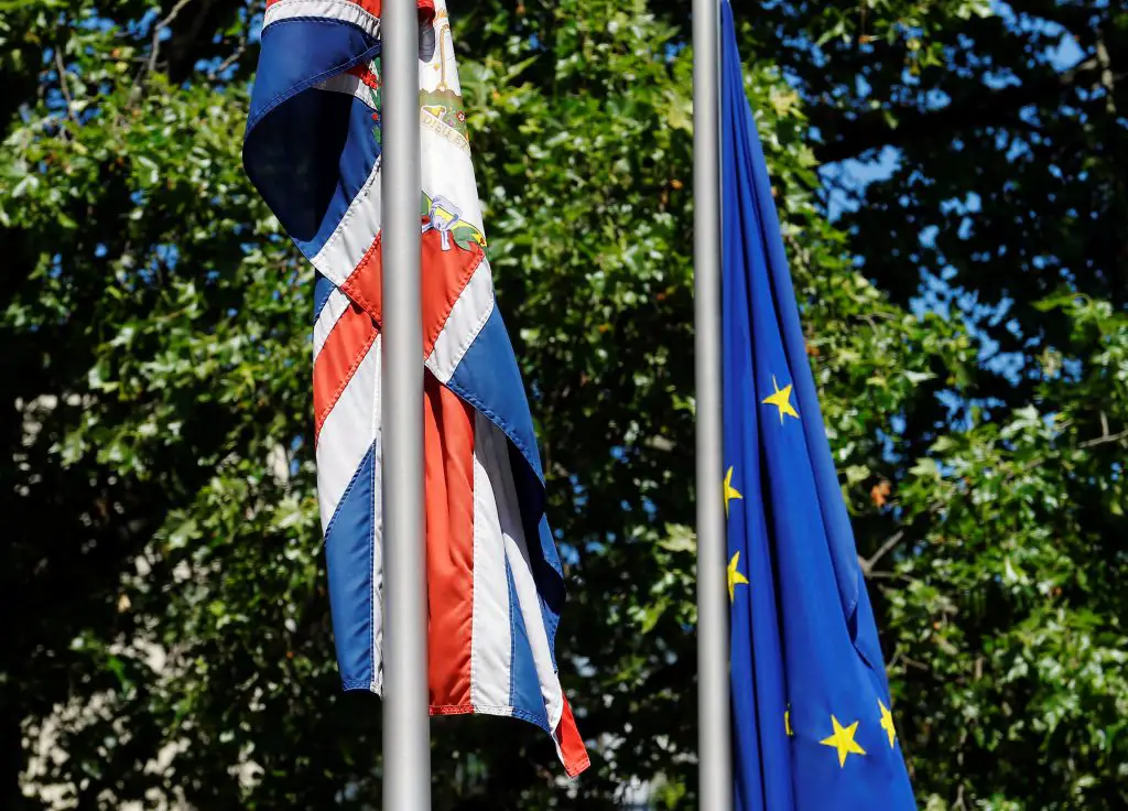 Les Britanniques google fébrilement pour savoir ce qu'est l'UE 4 Les Britanniques google fébrilement pour savoir ce qu'est l'UE - 3