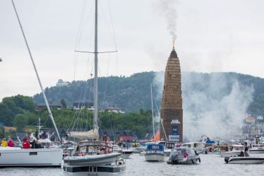 Le feu d'été le plus haut du monde s'envole en fumée - 18