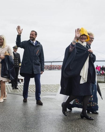 Le roi et la reine se sont rencontrés par le temps occidental, mais ont quand même reçu un accueil chaleureux 11 Le roi et la reine se sont rencontrés par le temps occidental, mais ont quand même reçu un accueil chaleureux - 10