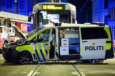 Un tramway est entré en collision avec une voiture de police - 16