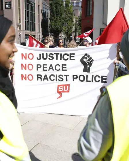 Des centaines de personnes ont assisté à la manifestation à Oslo sur le thème "Black Lives Matter" 26 Des centaines de personnes ont assisté à la manifestation à Oslo sur le thème "Black Lives Matter" - 25