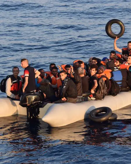 56 réfugiés secourus par un navire de sauvetage norvégien 24 56 réfugiés secourus par un navire de sauvetage norvégien - 23