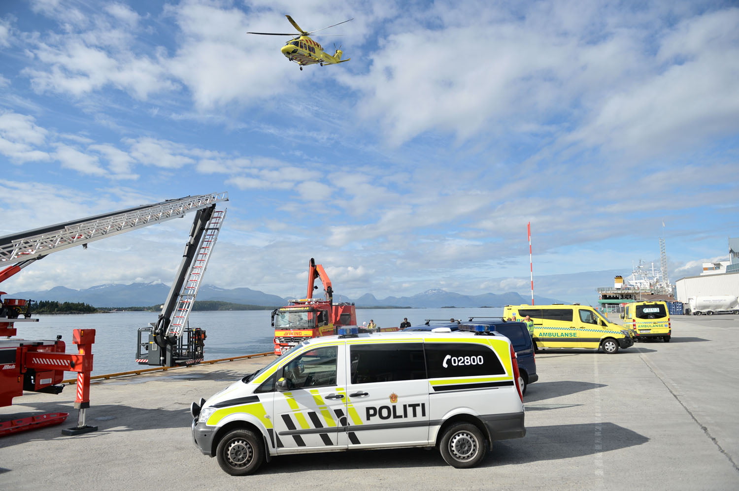 Un homme est mort après que la voiture a atterri en mer à Molde 4 Un homme est mort après que la voiture a atterri en mer à Molde - 3