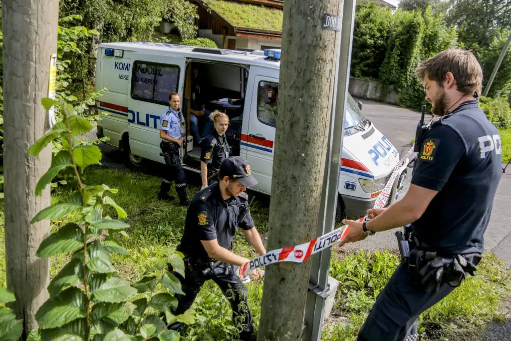 Une femme surprend un cambrioleur et se fait poignarder 4 Une femme surprend un cambrioleur et se fait poignarder - 3