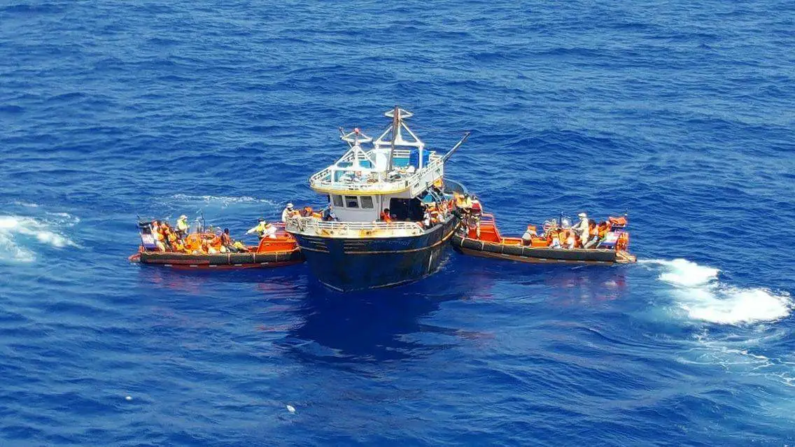 2 400 migrants secourus par le navire norvégien Siem Pilot 4 2 400 migrants secourus par le navire norvégien Siem Pilot - 3