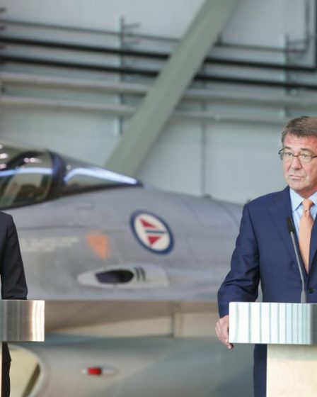 Carter condamne l'essai de bombe nucléaire de la Corée du Nord 14 Carter condamne l'essai de bombe nucléaire de la Corée du Nord - 13
