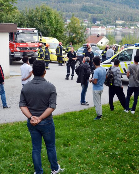 Des demandeurs d'asile blessés après une attaque au couteau dans un centre d'accueil 2 Des demandeurs d'asile blessés après une attaque au couteau dans un centre d'accueil - 1