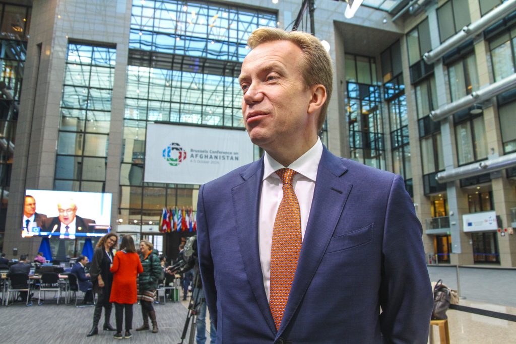 Brende : - Ne supporte pas le désarmement unilatéral 4 Brende : - Ne supporte pas le désarmement unilatéral - 3