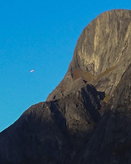 Basejumper mort abattu de la montagne Goksøyra 5 Basejumper mort abattu de la montagne Goksøyra - 4