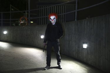 Les "clowns" ont effrayé les gens dans une grande partie du pays - 16