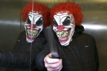 Les magasins de jouets retirent les costumes de clown de leurs magasins - 20