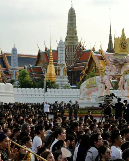 Les touristes sont priés de respecter la période de deuil en Thaïlande 15 Les touristes sont priés de respecter la période de deuil en Thaïlande - 14
