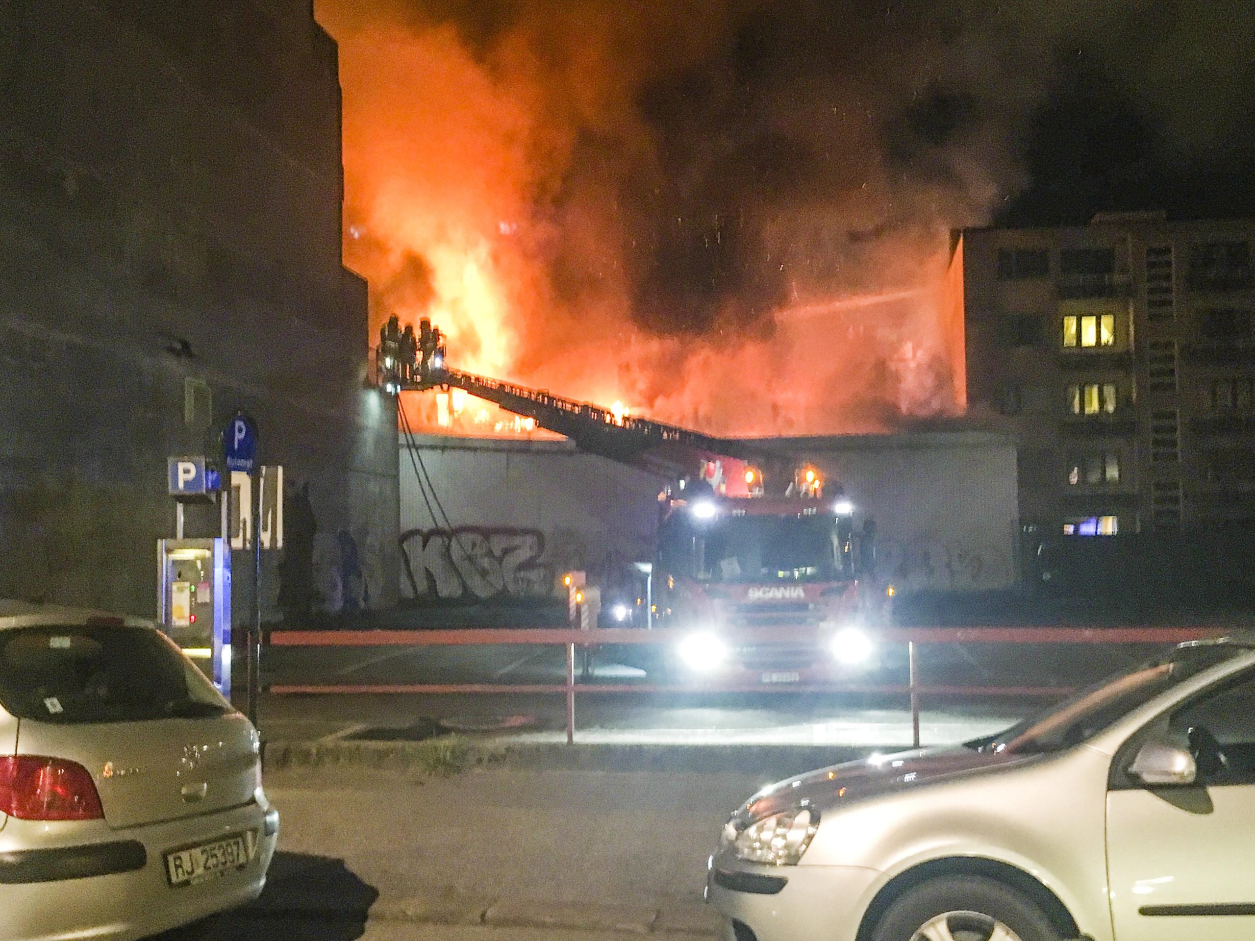 Trois bâtiments endommagés par un incendie à Kristiansand 4 Trois bâtiments endommagés par un incendie à Kristiansand - 3