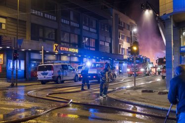 Les témoins sont invités à s'inscrire après un grand incendie à Kristiansand - 20