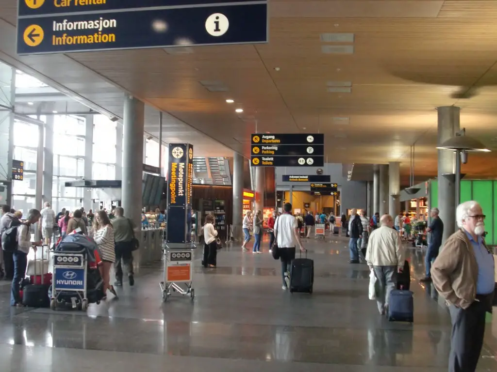 70 % de part des transports en commun vers l'aéroport d'Oslo - 3