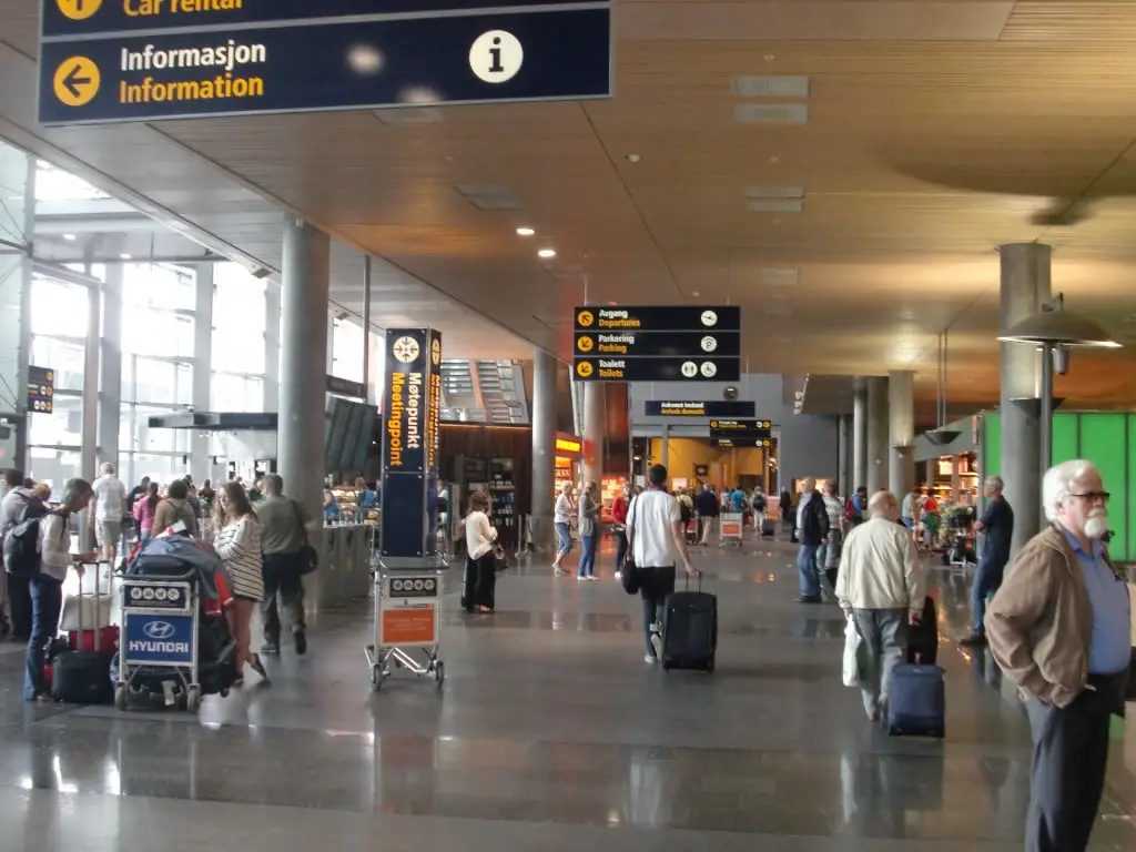 70 % de part des transports en commun vers l'aéroport d'Oslo 4 70 % de part des transports en commun vers l'aéroport d'Oslo - 3