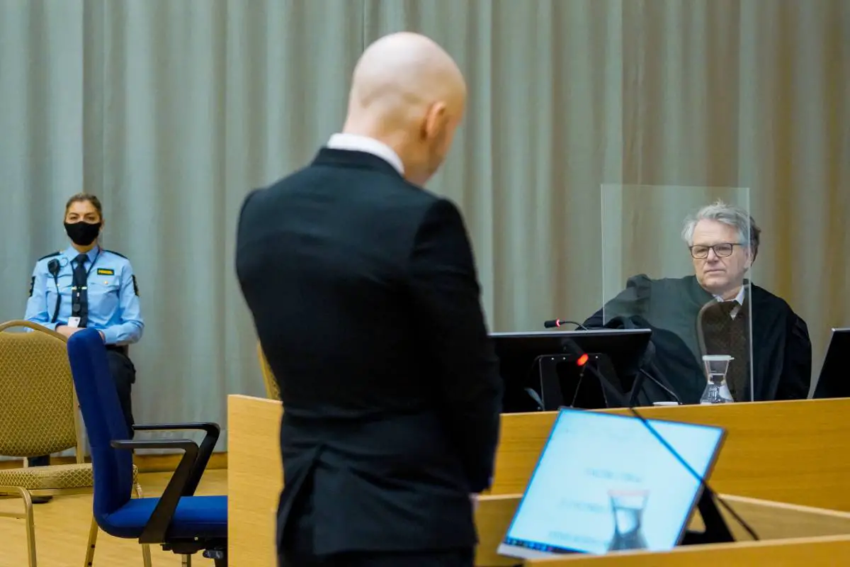Opinion: La décision de refuser la libération conditionnelle de Breivik était attendue mais sa présence sera ressentie à l'extérieur de la prison de Skien par de nombreux - 3