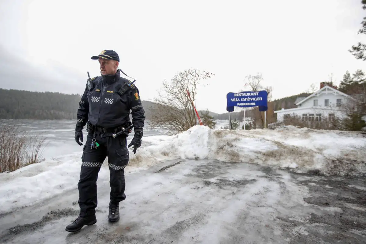 Un homme mort retrouvé sur la glace à Gjersjøen dans le Nordre Follo 4 Un homme mort retrouvé sur la glace à Gjersjøen dans le Nordre Follo - 3