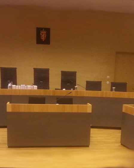 Des parents reconnus coupables d'avoir battu leurs enfants avec des serviettes et un balai 26 Des parents reconnus coupables d'avoir battu leurs enfants avec des serviettes et un balai - 25