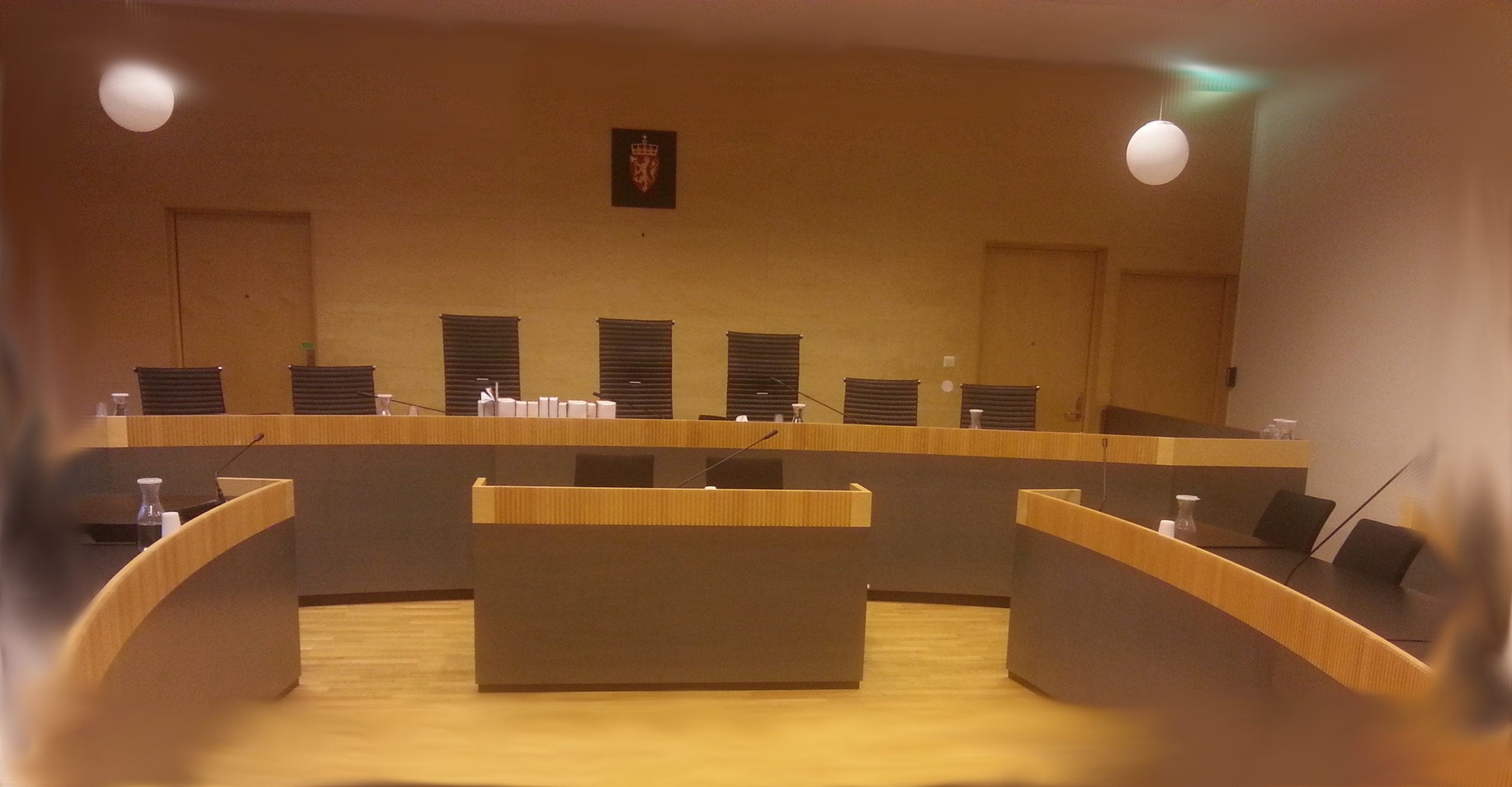 Des parents reconnus coupables d'avoir battu leurs enfants avec des serviettes et un balai 4 Des parents reconnus coupables d'avoir battu leurs enfants avec des serviettes et un balai - 3