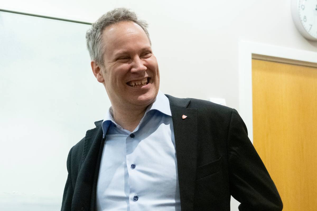 Le ministre norvégien des Transports, Jon-Ivar Nygård, teste positif au COVID-19 4 Le ministre norvégien des Transports, Jon-Ivar Nygård, teste positif au COVID-19 - 3