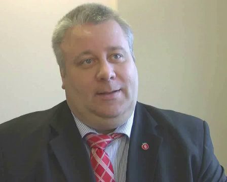Le gouvernement veut que les certificats de police soient exigés pour les préposés aux personnes âgées 14 Le gouvernement veut que les certificats de police soient exigés pour les préposés aux personnes âgées - 13