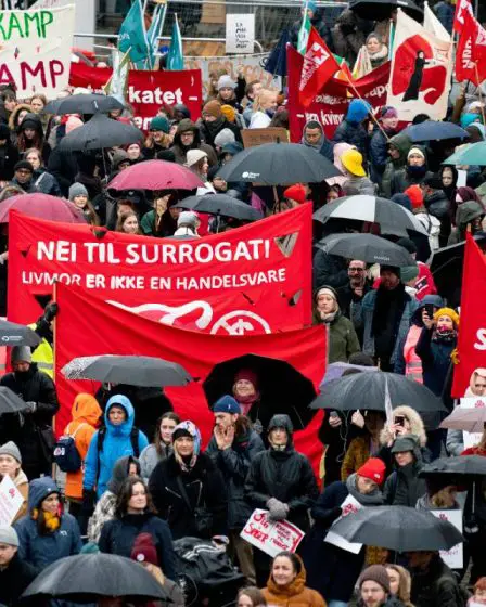 Seules les femmes peuvent décider des signes et des slogans pour le défilé de la Journée internationale de la femme à Oslo - 30