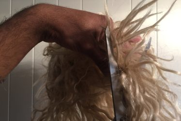 Barber a reçu une coupe d'équipage et des menaces d'un client mécontent - 16