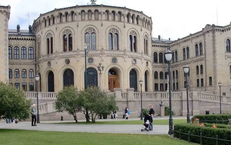 Une grande majorité au Stortinget soutient toujours la monarchie 4 Une grande majorité au Stortinget soutient toujours la monarchie - 3