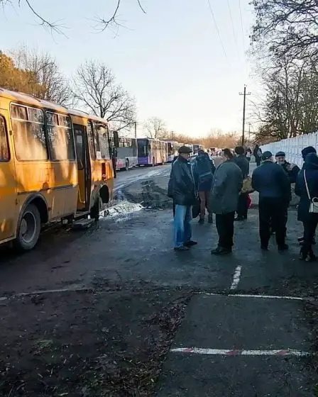 Les dirigeants séparatistes de l'est de l'Ukraine ordonnent la mobilisation des forces militaires 2 Les dirigeants séparatistes de l'est de l'Ukraine ordonnent la mobilisation des forces militaires - 1