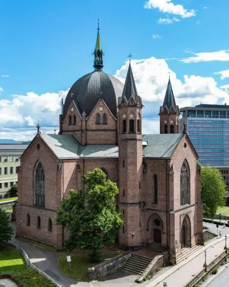 Les églises norvégiennes se rassemblent pour le service de la paix en Ukraine 2 Les églises norvégiennes se rassemblent pour le service de la paix en Ukraine - 1