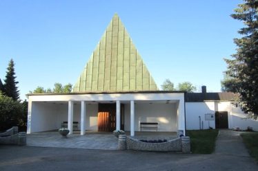 Une vingtaine de pierres tombales renversées à Romerike - 16