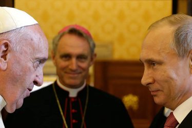 Le pape François visite l'ambassade de Russie et s'inquiète de la guerre en Ukraine - 20