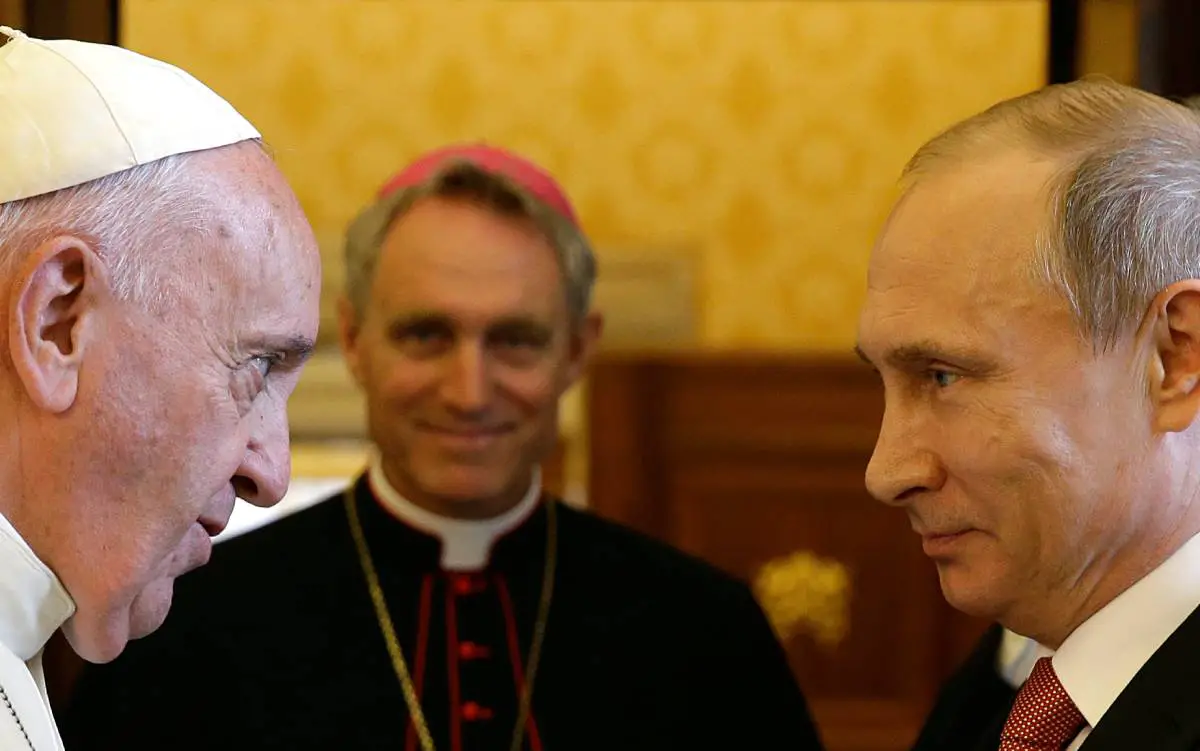 Le pape François visite l'ambassade de Russie et s'inquiète de la guerre en Ukraine - 3