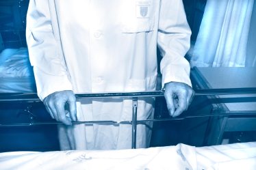 Des centaines de milliers de personnes doivent renouveler leur carte d'assurance maladie - 35