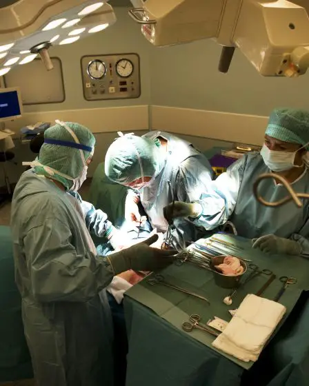 Les femmes prennent la relève en tant que médecins spécialistes 14 Les femmes prennent la relève en tant que médecins spécialistes - 13