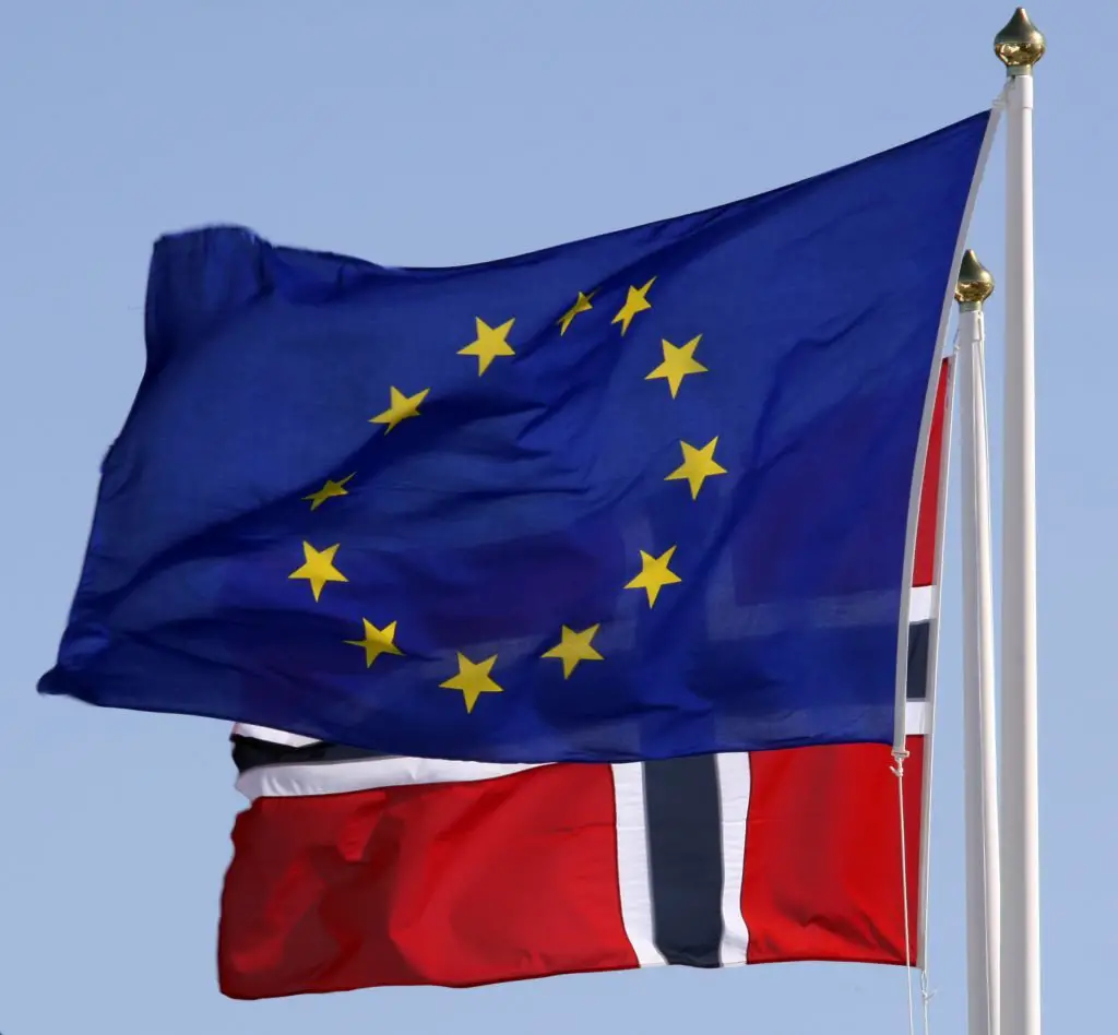 71% des Norvégiens disent non à l'UNION EUROPÉENNE 4 71% des Norvégiens disent non à l'UNION EUROPÉENNE - 3