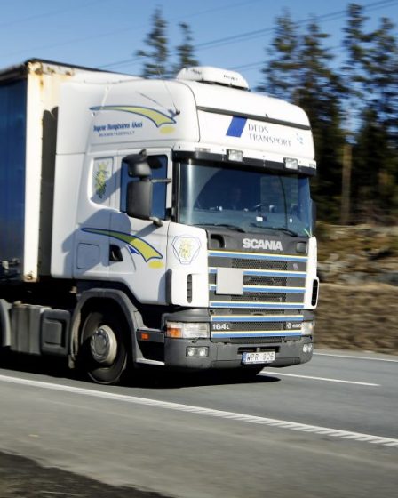 Sept chauffeurs routiers sur dix utilisent leur mobile illégalement 23 Sept chauffeurs routiers sur dix utilisent leur mobile illégalement - 22