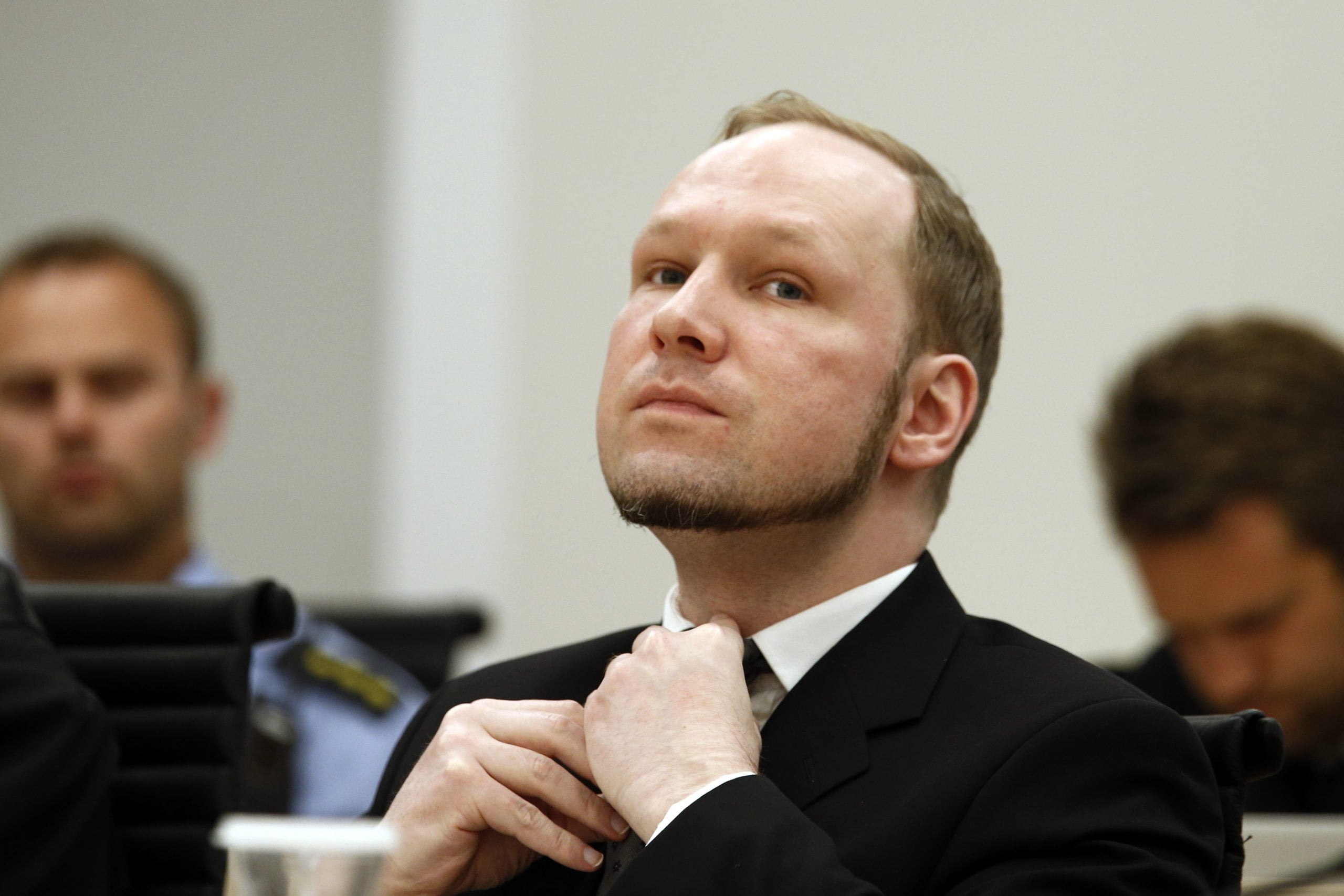 L'État dit que Breivik essaie de construire des réseaux terroristes 4 L'État dit que Breivik essaie de construire des réseaux terroristes - 3