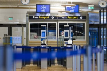 Le Centre national d'identification craint les "dopplegangers" avec de fausses pièces d'identité - 18