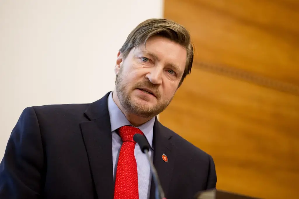 Tybring-Gjedde pense que la Norvège devrait envoyer des réfugiés pour lutter contre l'EI 4 Tybring-Gjedde pense que la Norvège devrait envoyer des réfugiés pour lutter contre l'EI - 3