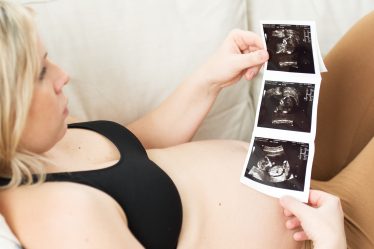 Les sages-femmes tirent la sonnette d'alarme sur les soins de maternité - 16