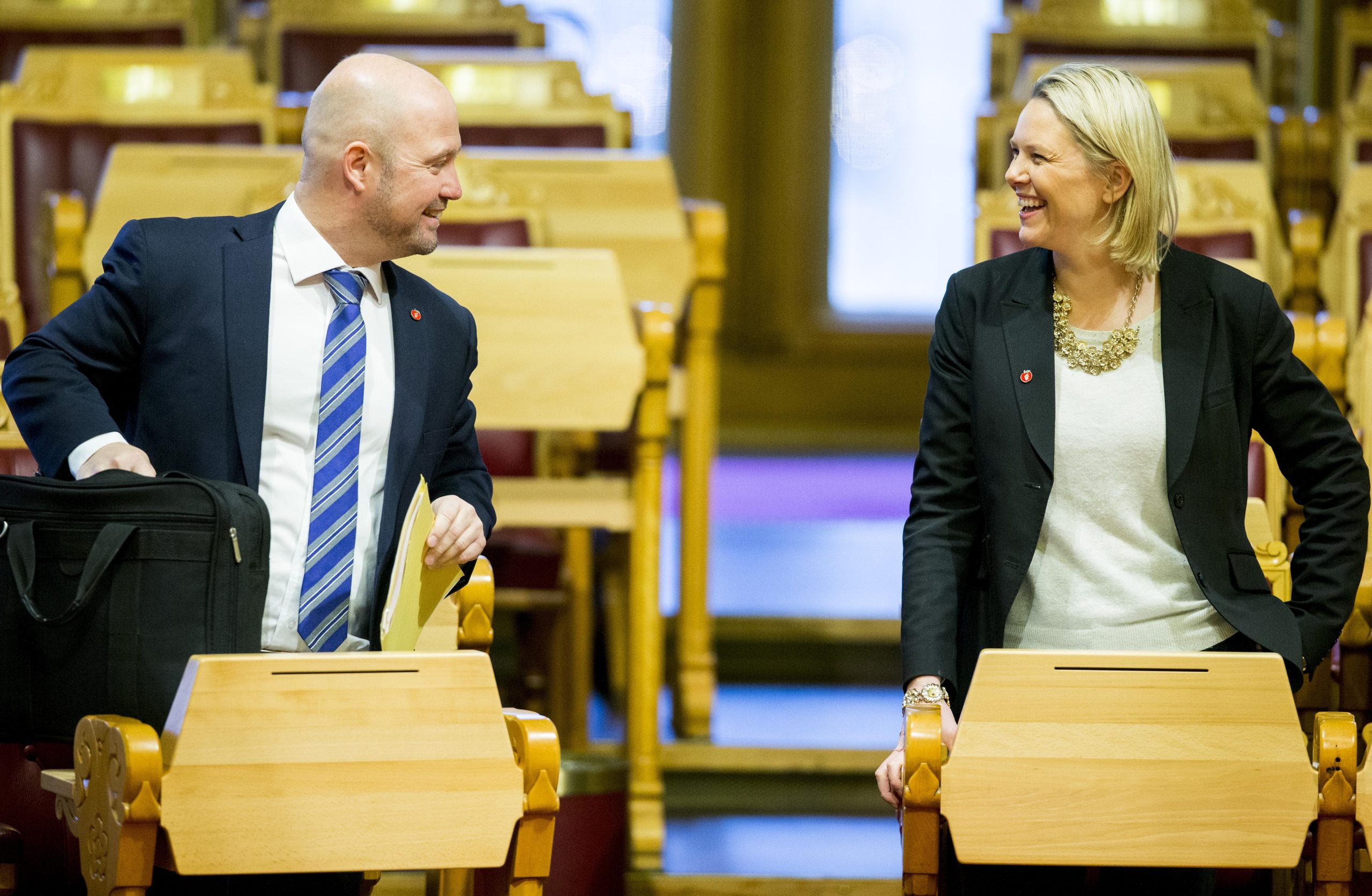 Le gouvernement veut 9 000 retours forcés cette année, 1 200 de plus que l'an dernier 4 Le gouvernement veut 9 000 retours forcés cette année, 1 200 de plus que l'an dernier - 3