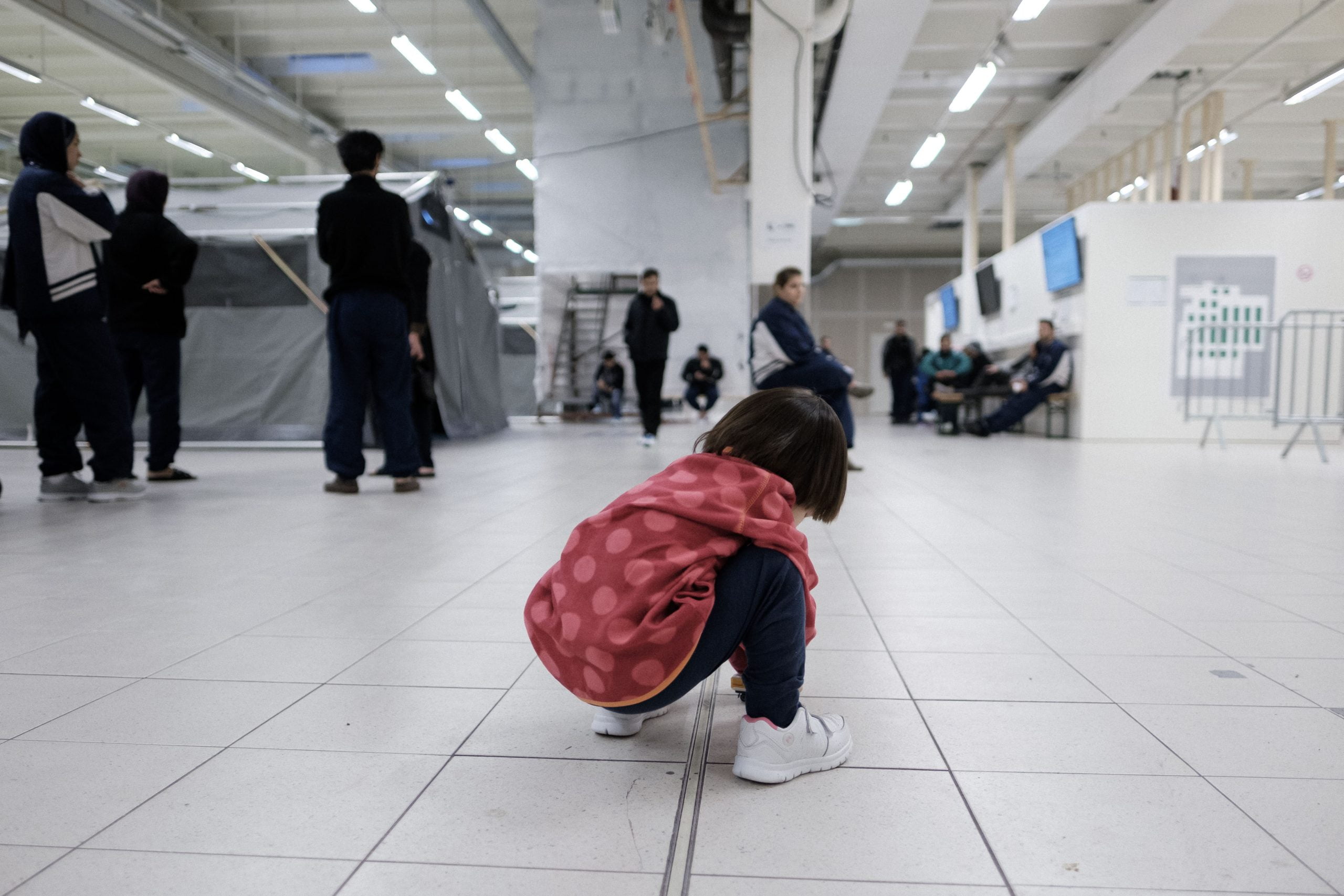 Rapport de la Croix-Rouge : Asile d'enfants enfermés pendant 17 heures 4 Rapport de la Croix-Rouge : Asile d'enfants enfermés pendant 17 heures - 3