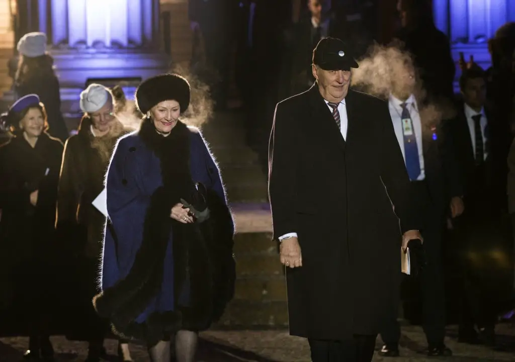 Le roi et la reine invitent "les gens en général" à une garden-party - 3