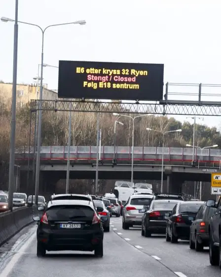 D'énormes files d'attente causées par la fermeture du tunnel Bryn 12 D'énormes files d'attente causées par la fermeture du tunnel Bryn - 11